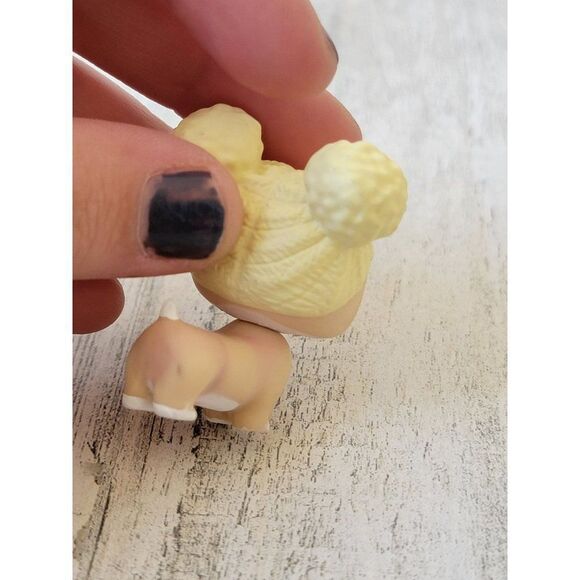 Mini space bun dog doll accessory Chihuahua toy figure - Picture 5 of 6